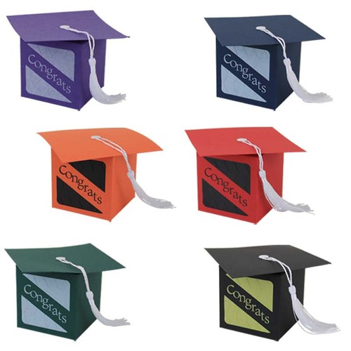 European-style new graduate season candy box, embossed concave craft graduation cap candy box, party return gift box wholesale