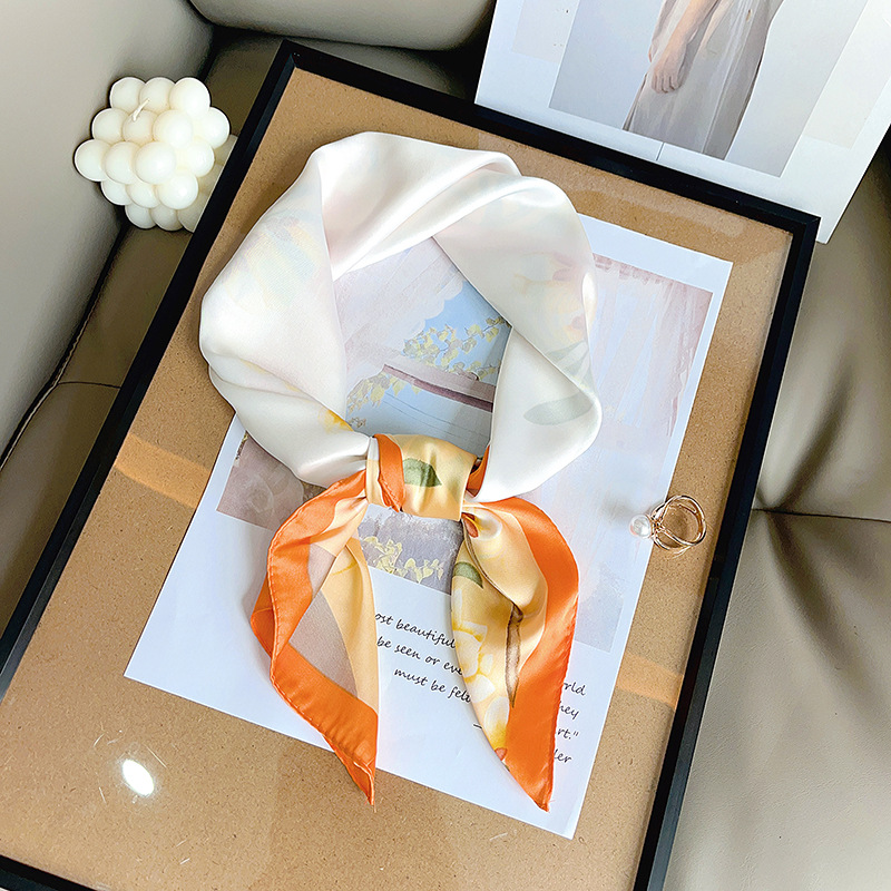 Bufanda cuadrada de moda de estilo moderno simple, nueva bufanda de ropa profesional fresca pequeña, bufanda cuadrada de seda de imitación de temperamento para mujer