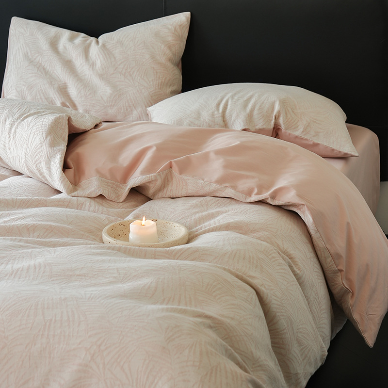 Cama de algodón de tres capas de hilo de cuatro piezas de lujo ligero de alta gama, cama de algodón simple, ropa de cama, colcha de cama de tres piezas