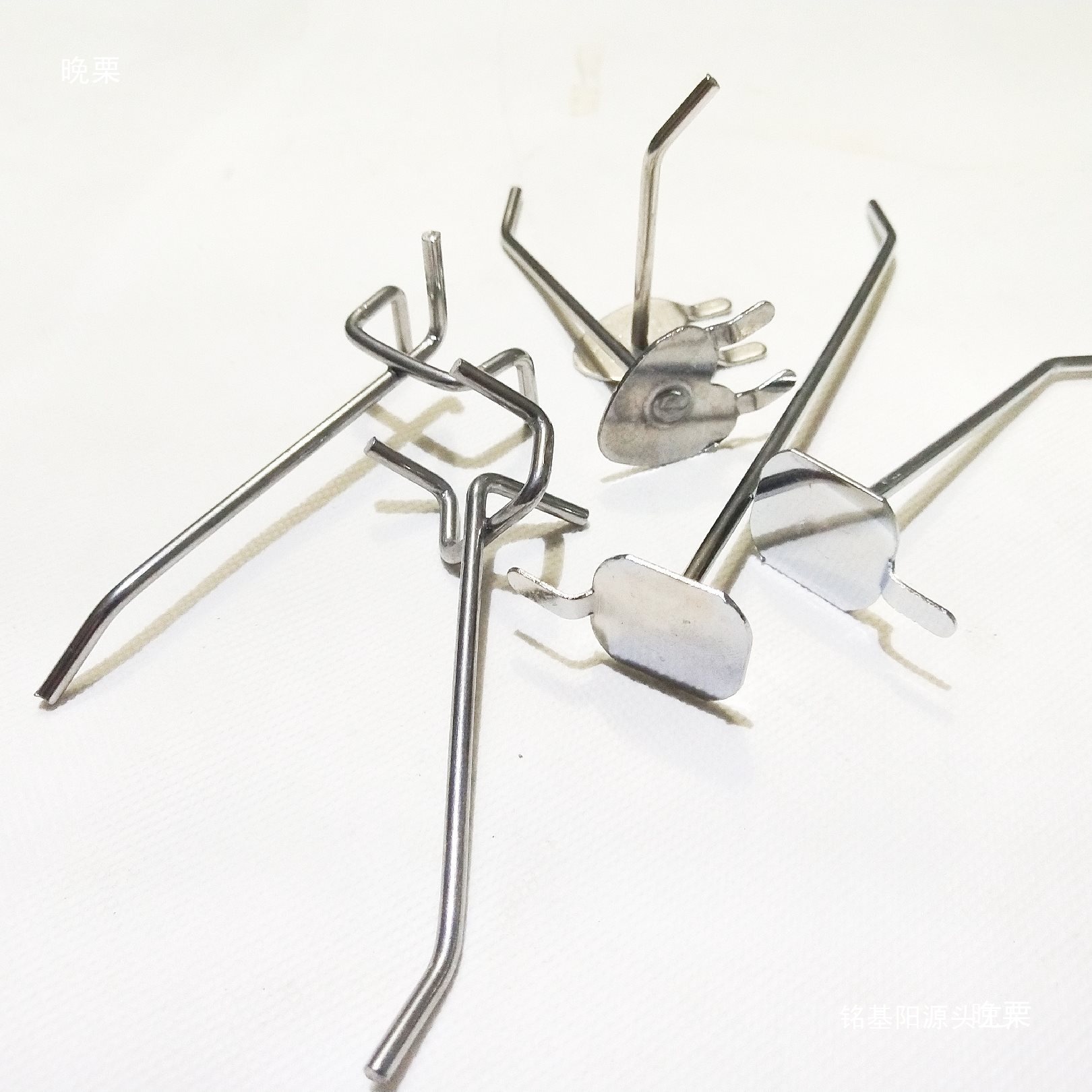 圆孔洞洞板工具架挂货架展示置物架上墙五金挂架挂钩标配