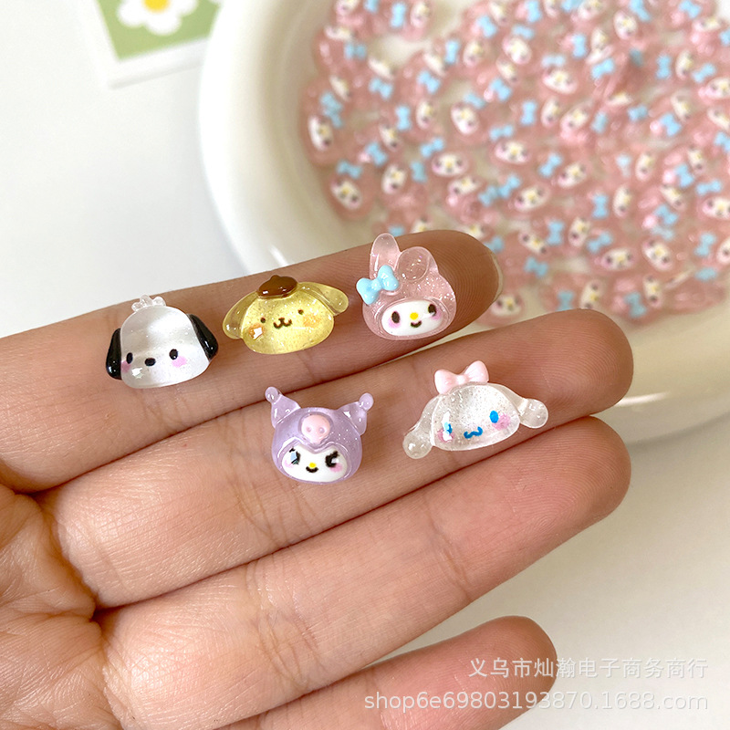 Tamaño pequeño hielo transparente flash fino Sanrio accesorios de resina DIY teléfono móvil Shell agua taza crema pegamento horquilla decoración uñas