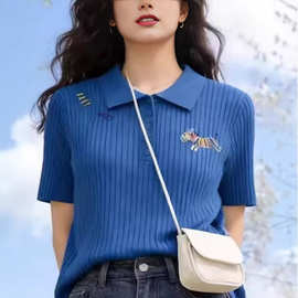 时尚通勤穿搭夏季新款蓝色polo领针织短袖T恤女刺绣小马百搭上衣