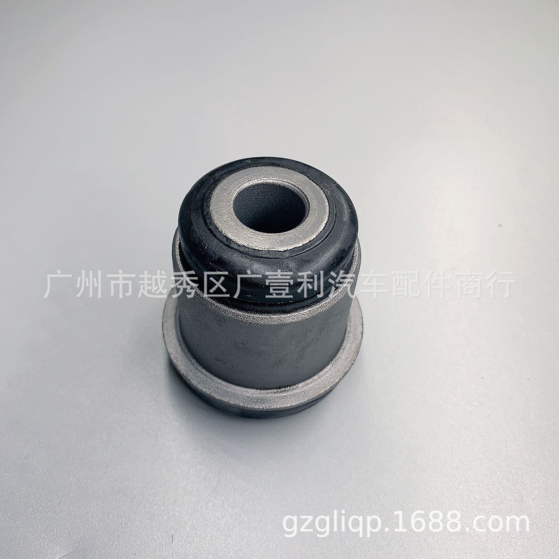 Applicable to MK335060 MK633970 Fusang CANTER upper suspension rubber sleeve