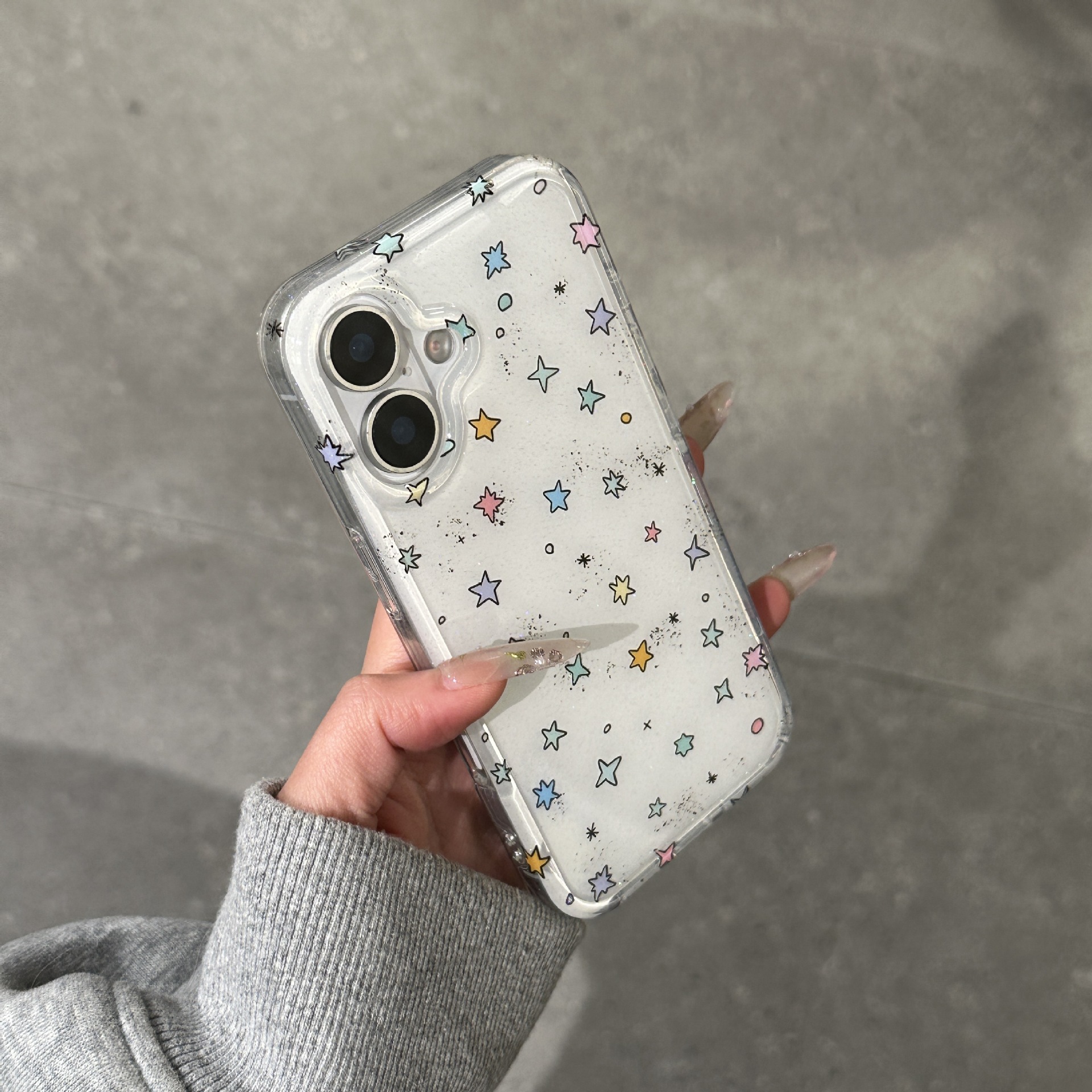 Pequeñas estrellas de colores frescas y simples para Apple 15Pro/16Pro funda para teléfono 14/13 cadena 16ProMax