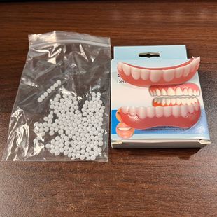In-Stock New Models 4 Types of Teeth Adult Hot-Selling Realistic Snap-On Smile Braces