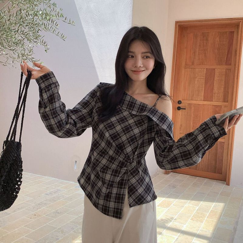 设计感复古斜肩格纹衬衫女秋季不规则收腰显瘦漂亮小衫上衣|undefined