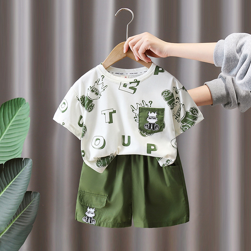 7173 Traje de verano para niños 2025 Nuevo estilo estilo occidental Camiseta estampada de manga corta Traje delgado de moda de dos piezas