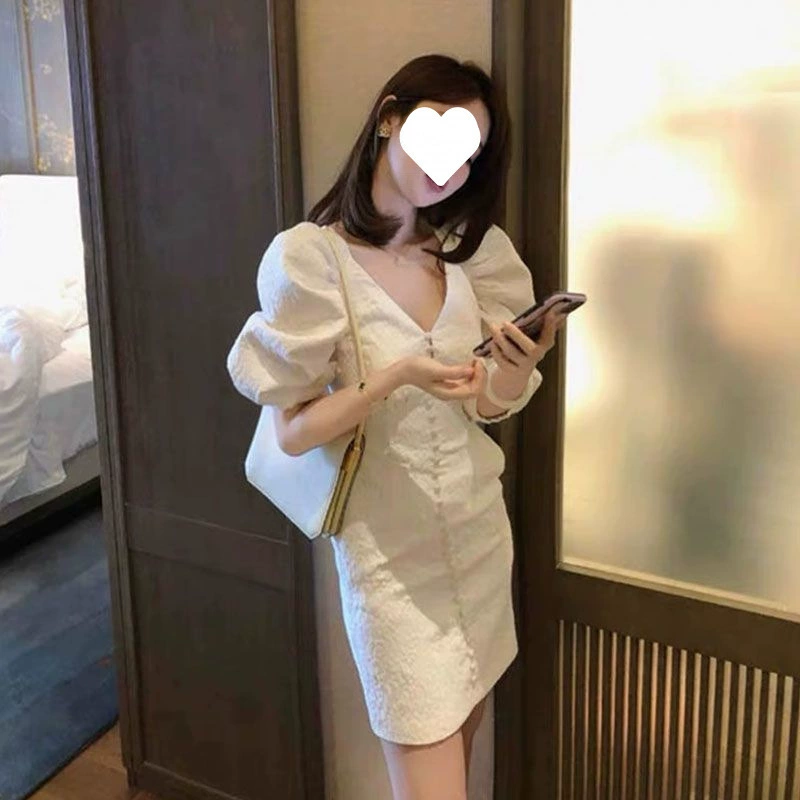 2025 новый летний стиль французский стиль V-образный вырез короткий рукав платье высококачественная белая юбка с пышными рукавами