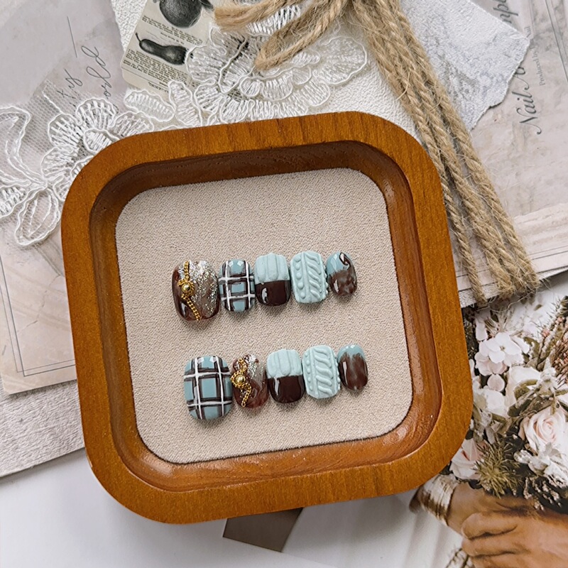 High-End Niche Wearable Nails, Autumn and Winter Sweater Nails, Chanel-Style Design, Daily Commute, Versatile Nail Art Set High-End Niche Wearable Nails, Autumn and Winter Sweater Nails, Chanel-Style Design, Daily Commute, Versatile Nail Art Set