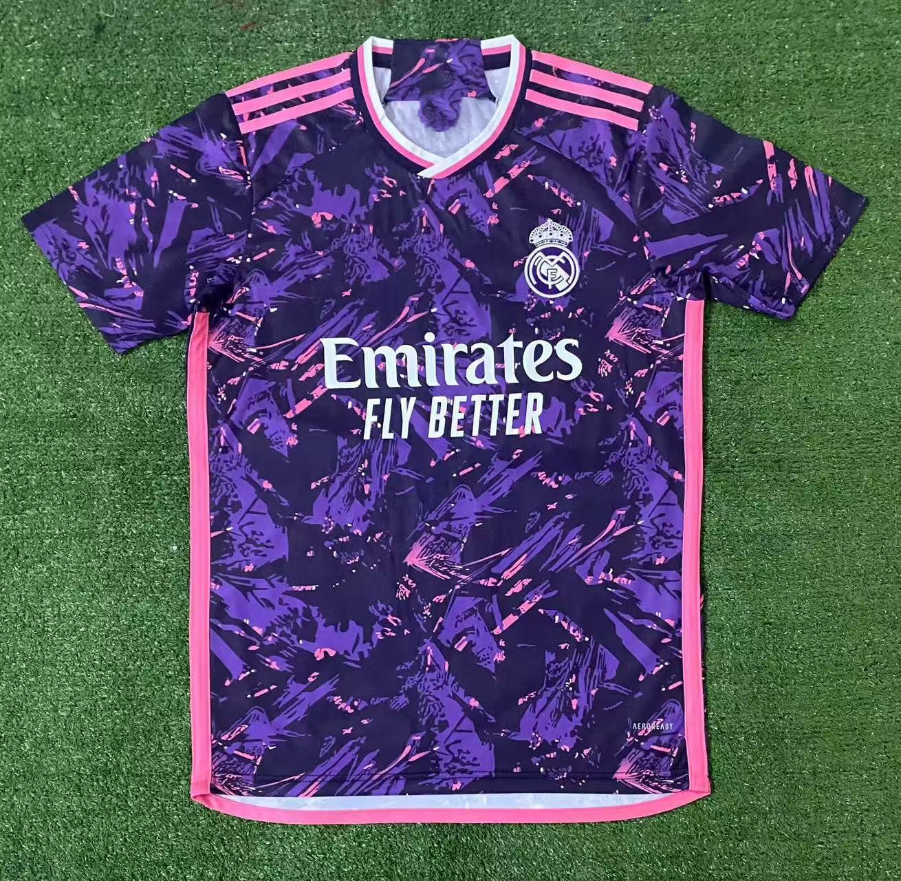 Una generación de uniformes de fútbol, nuevos uniformes de entrenamiento, camisetas, Italia AC, Barcelona, Real Madrid, Brasil, Japón, Ajax