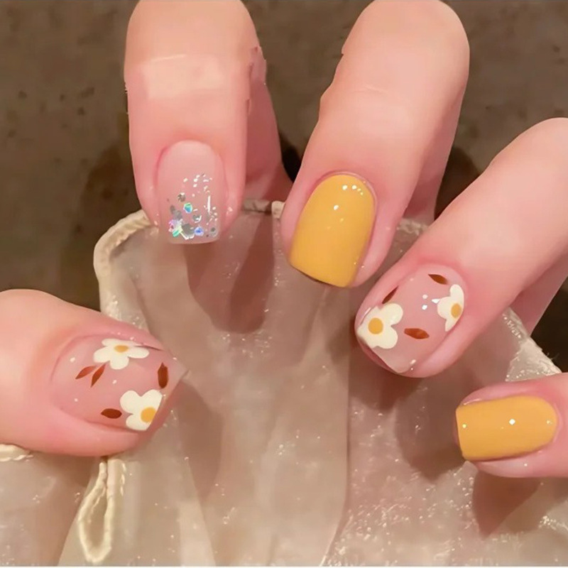 Island Holiday Style Simple Gentle Small Yellow Flower Niche Light Luxury Style Nail Art Short 24 Pieces Wearable Nail Patch Island Holiday Style Simple Gentle Small Yellow Flower Niche Light Luxury Style Nail Art Short 24 Pieces Wearable Nail Patch