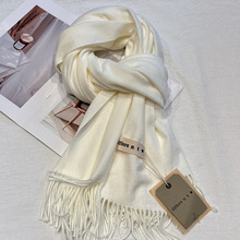 新款300克纯色仿羊绒围巾女冬季高级感 爆款百搭羊绒手感流苏披肩
