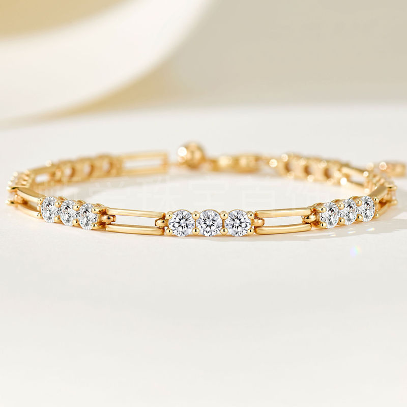 925 sterling silver European and American jewelry, fashionable and simple hollow-out three-diamond clasp women's bracelet, light luxury with a high-end feel, wholesale 925 sterling silver European and American jewelry, fashionable and simple hollow-out three-diamond clasp women's bracelet, light luxury with a high-end feel, wholesale