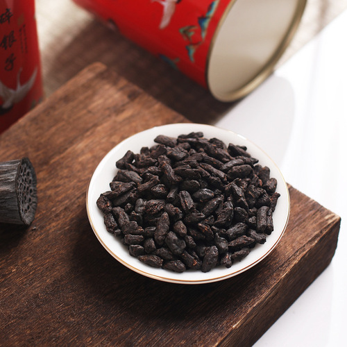 A large quantity of wholesale Aromatized Silver Needle Tea Stone Fossil Yunnan Menghai Pu-erh Tea Raw Tea 1 pound 5 cans per set, dropshipping