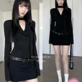 赫本风辣妹黑色长袖连衣裙子女2024新款秋冬装御姐包臀短裙高级感