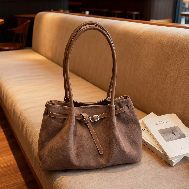 韩国麂皮绒腋下包包女2025新款潮秋冬复古托特包简约大容量通勤包