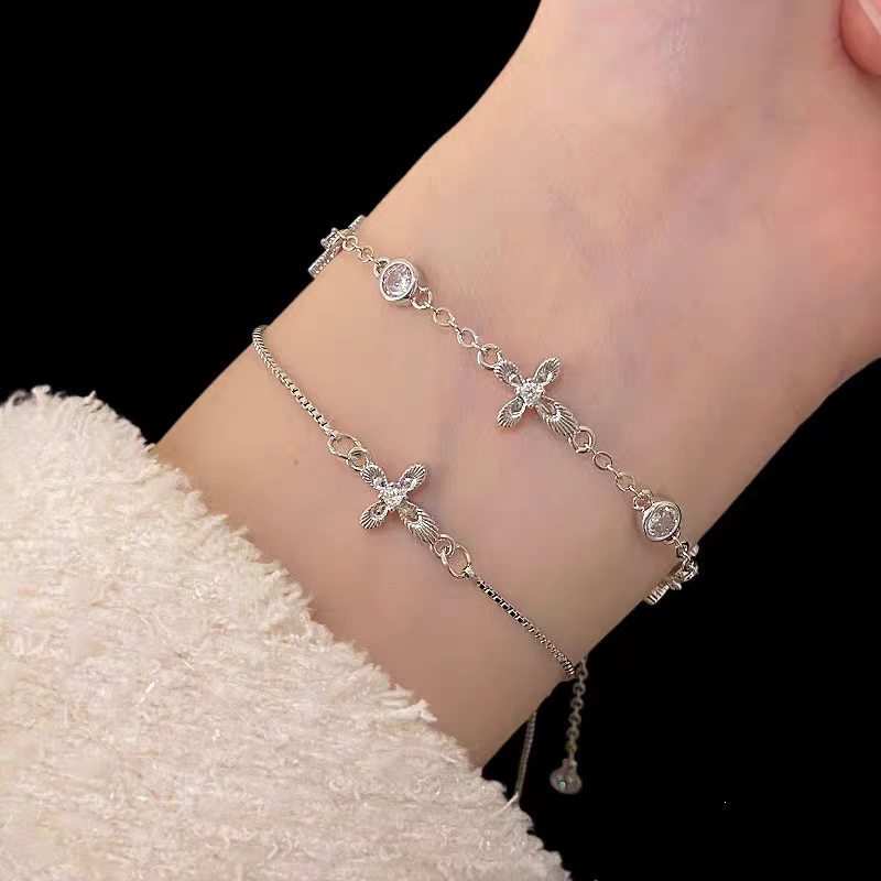 Hengzi's "Lace Shimmer" Original Cross Pull-Out Bracelet, Light Luxury Minimalist Jewelry with Unique Design for Women