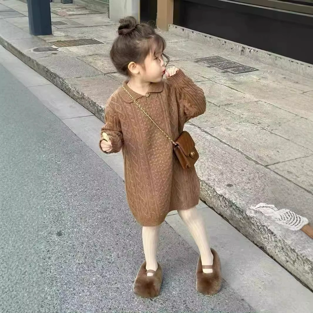 Детское платье-свитер в корейском стиле, осень-зима 2025, новинка, свободного кроя, средней длины, для девочек, вязаное косами плетением