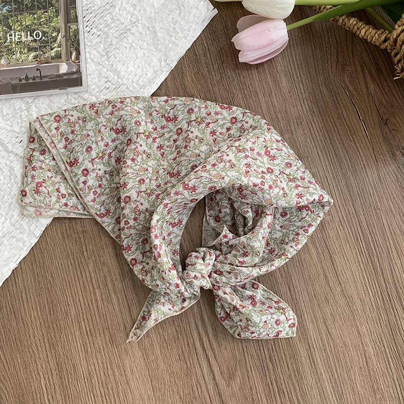 Pañuelo cuadrado pequeño, bufanda de seda, pañuelo floral de moda de verano para mujer, cinturón para el cabello de estilo pastoral, bufanda pequeña de alta calidad, accesorios para el cabello multifuncionales