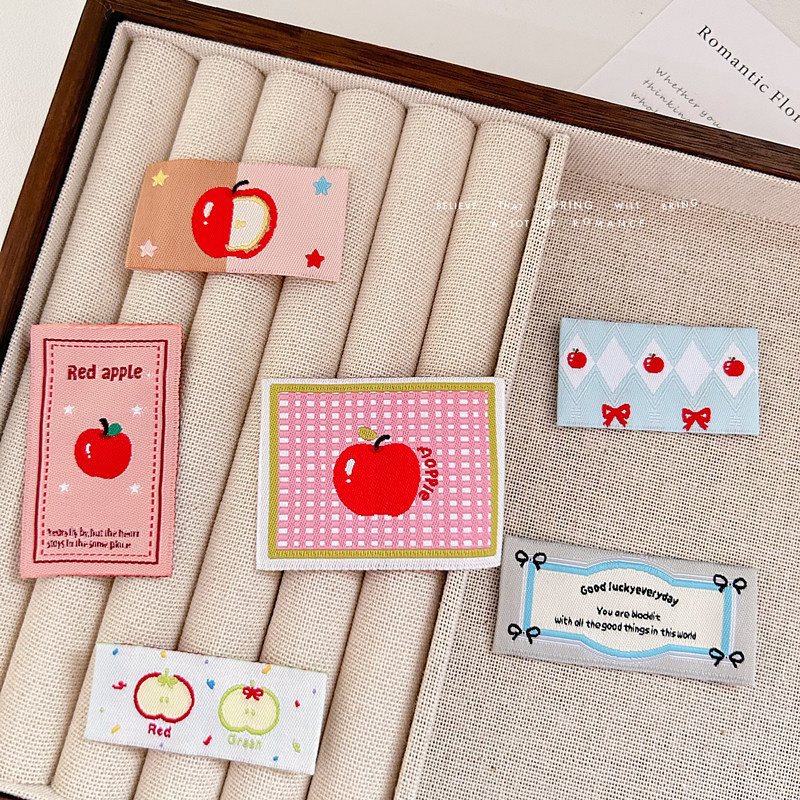 原创韩系苹果蝴蝶结布标diy手工缝纫织唛包包装饰补丁贴衣服领标
