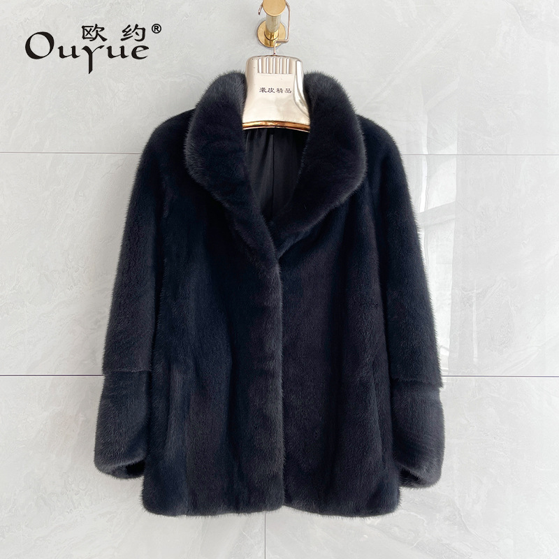 Imported Velvet Whole Mink Fashion Silhouette Mink Fur Outwear Women's Short Slim Mink Outwear Bat Sleeves