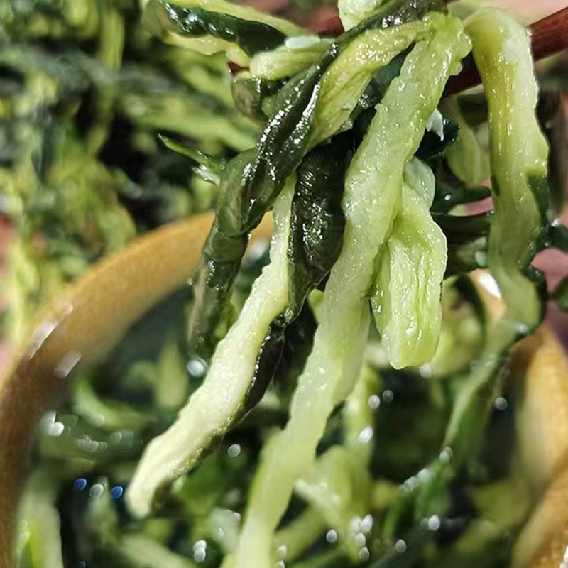 メーカーは脱水キュウリの野菜を提供しています。|undefined