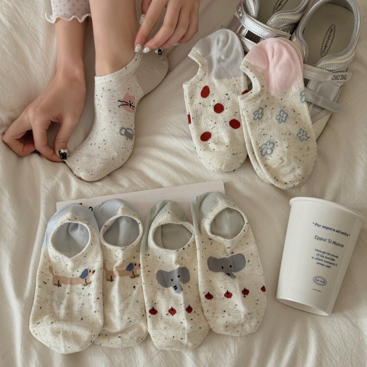 26 Spring New Arrivals Korean Style Fashion Shallow Cotton Boat Socks with Polka Dots, Cartoon Sweet Style, Comfortable Invisible Socks for Girls 26 Spring New Arrivals Korean Style Fashion Shallow Cotton Boat Socks with Polka Dots, Cartoon Sweet Style, Comfortable Invisible Socks for Girls