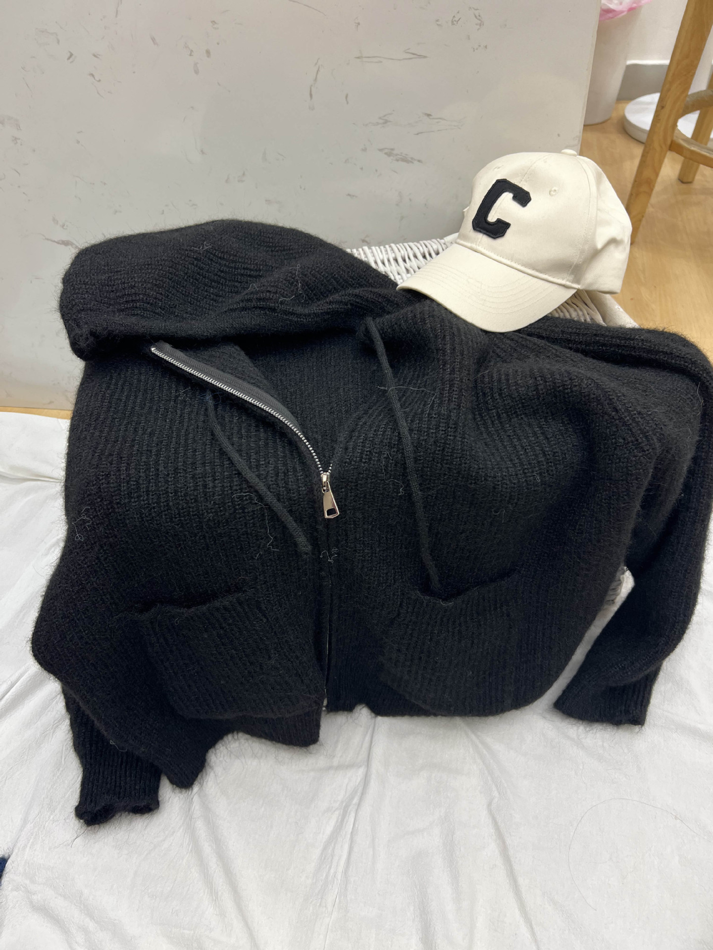 24 invierno Puyuan otoño y invierno nuevo estilo femenino coreano suelto de moda simple cardigan de lana universal