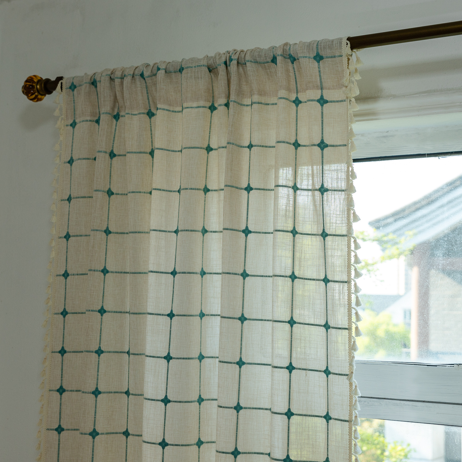 장대 착용-베이지 색 블루 라인 4 번 수 놓은 중간 격자 무늬