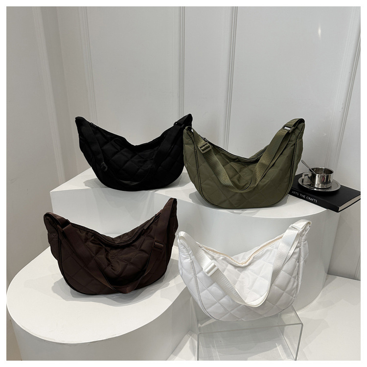 "Stylish large-capacity dumpling bag 2025 New trendy and fashionable niche single-shoulder bag, versatile and simple crossbody bag wholesale. undefined