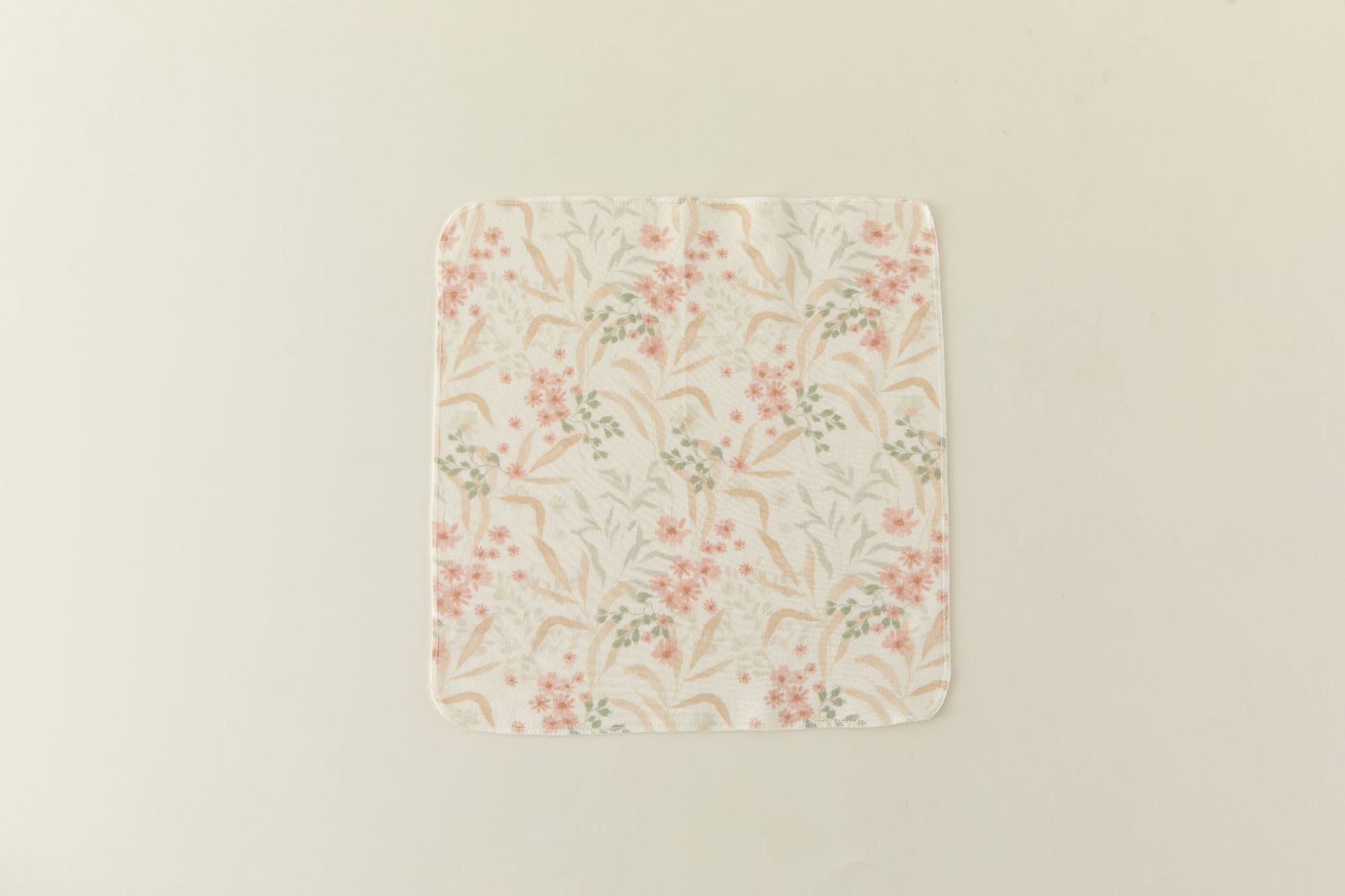 Blooming new life breastfeeding towel