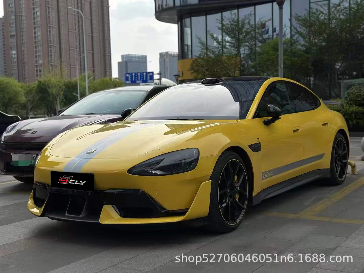 Suitable for 24-25 Models of Su7 Modified Su7Ultra Front Bumper, Side Skirts, Rear Lip, Dry Carbon Tail Wing, Carbon Fiber Vented Hood