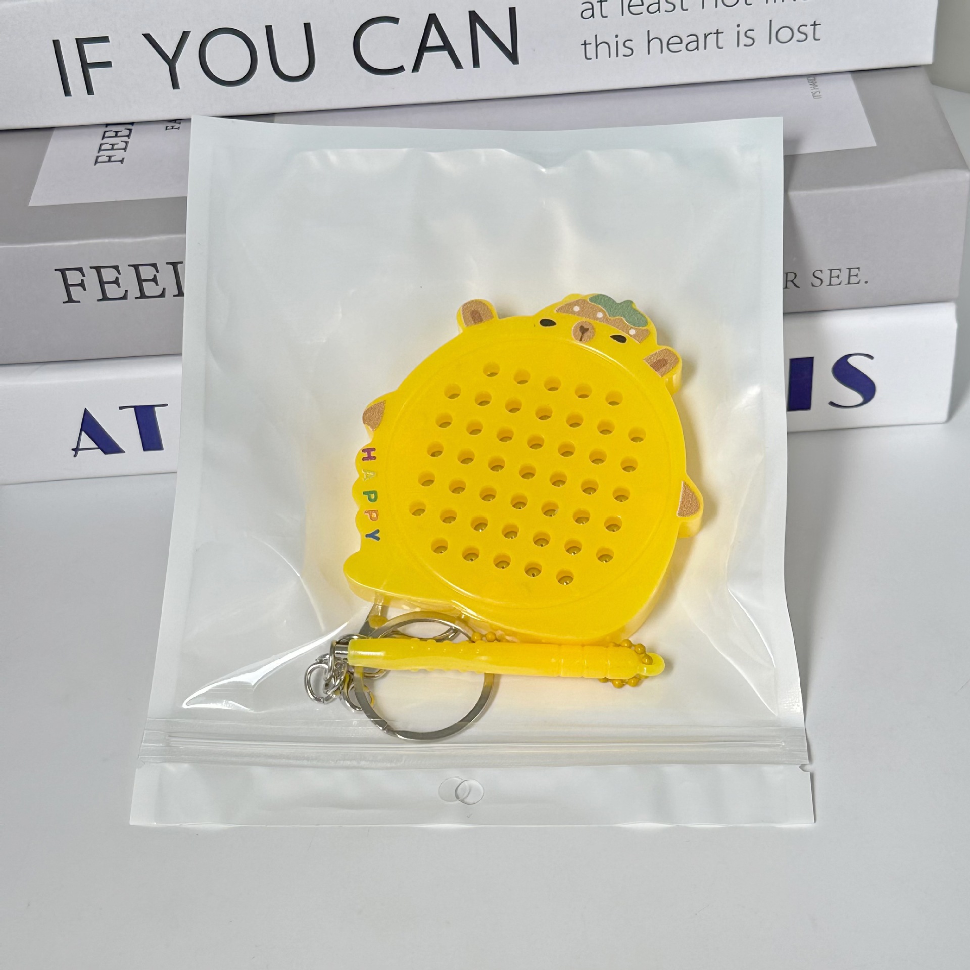 Divertido y divertido tablero de dibujo de bola de acero magnético, colgante de mochila, llavero, descompresión, juguete pequeño creativo, regalo para niños y estudiantes