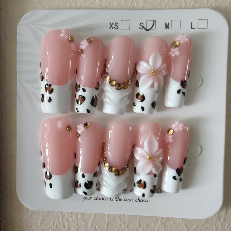 Handmade Press-On Nails in Pink and White French Leopard Print with Three-Dimensional Flowers, Luxurious Embossed Gold Diamonds, Long Trapezoidal Manicure Handmade Press-On Nails in Pink and White French Leopard Print with Three-Dimensional Flowers, Luxurious Embossed Gold Diamonds, Long Trapezoidal Manicure