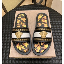 �W��վ���������^����ӡ��һ����Ь���n��r�аٴ�ɳ���⴩��Ь��