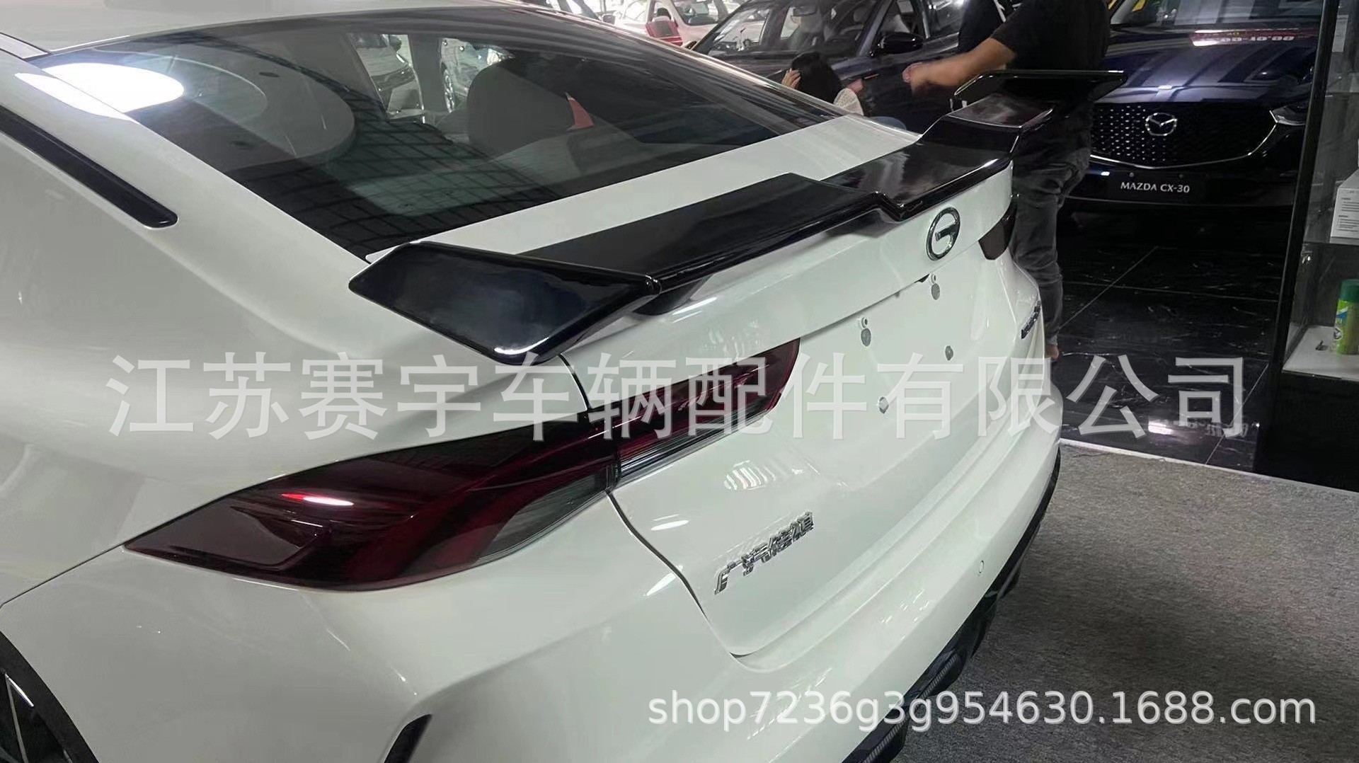 Suitable for sedan universal seagull tail modification non-perforated fixed wing Camry trd sports tail