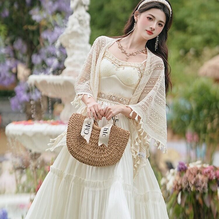 Ethnic Style Seaside Vacation Suspender Dress for Women, Bohemian Style Travel Outfit, Tassel Shawl, Versatile and Elegant Ethnic Style Seaside Vacation Suspender Dress for Women, Bohemian Style Travel Outfit, Tassel Shawl, Versatile and Elegant