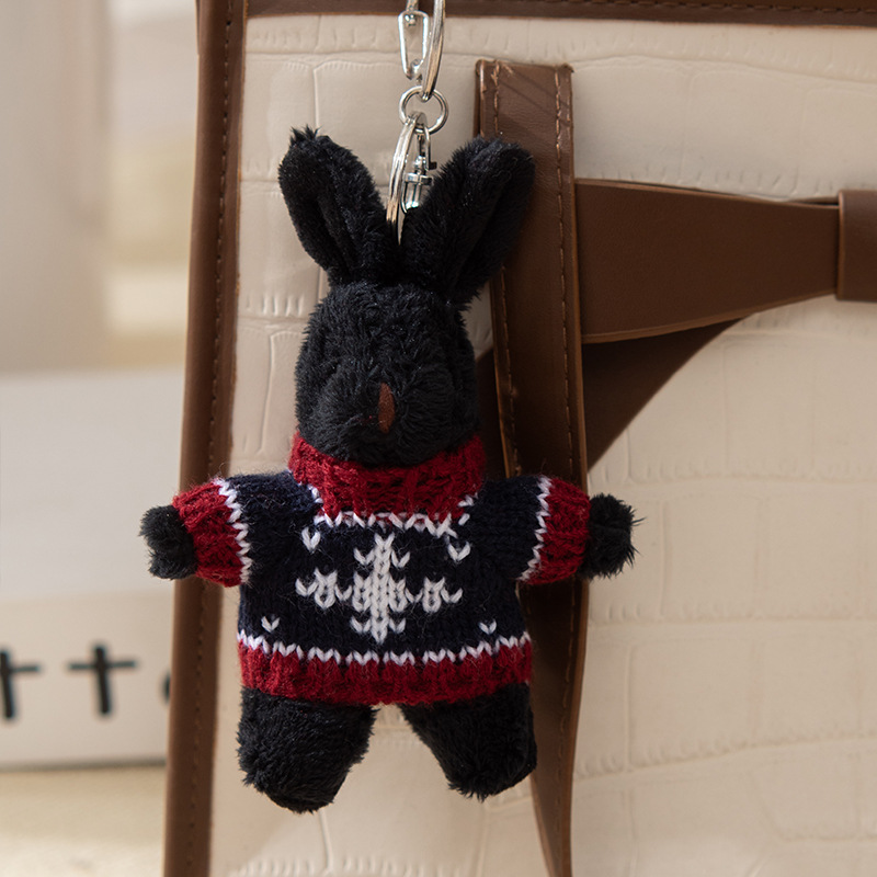 Черный кролик черный и красный пот