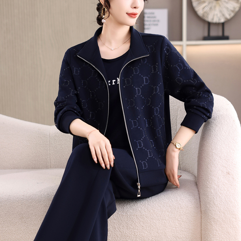 Primavera y otoño nuevo abrigo de moda para madres de mediana edad, camiseta exterior, chaqueta de tres piezas