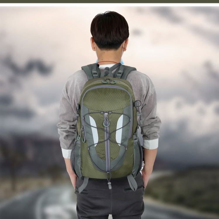 Bolsa de montaña al aire libre de gran capacidad multifuncional bolsa de camping ligera doble cremallera estereospirativa mochila deportiva al por mayor