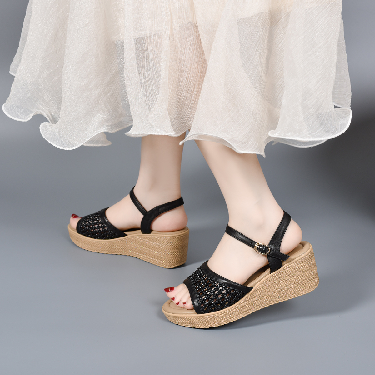Dép sandal nữ đế xuồng da thật quai đơn đan rỗng — đen chi tiết 7