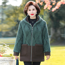 �������b���·�ˮ���q������50�q������Ů�b�¿ů����������Ů