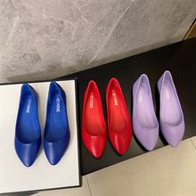 单鞋女平底2024新款尖头平底鞋春爆款软底船鞋纯色皮鞋大码女鞋子