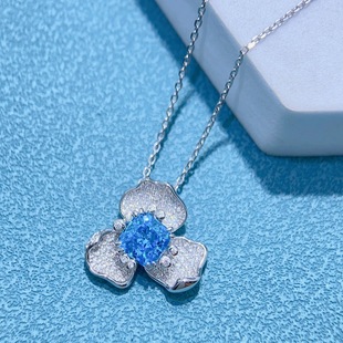 A generation of 2 karat aquamaric necklace women light luxury heavy industry design flower clavicle chain jewelry wholesale
