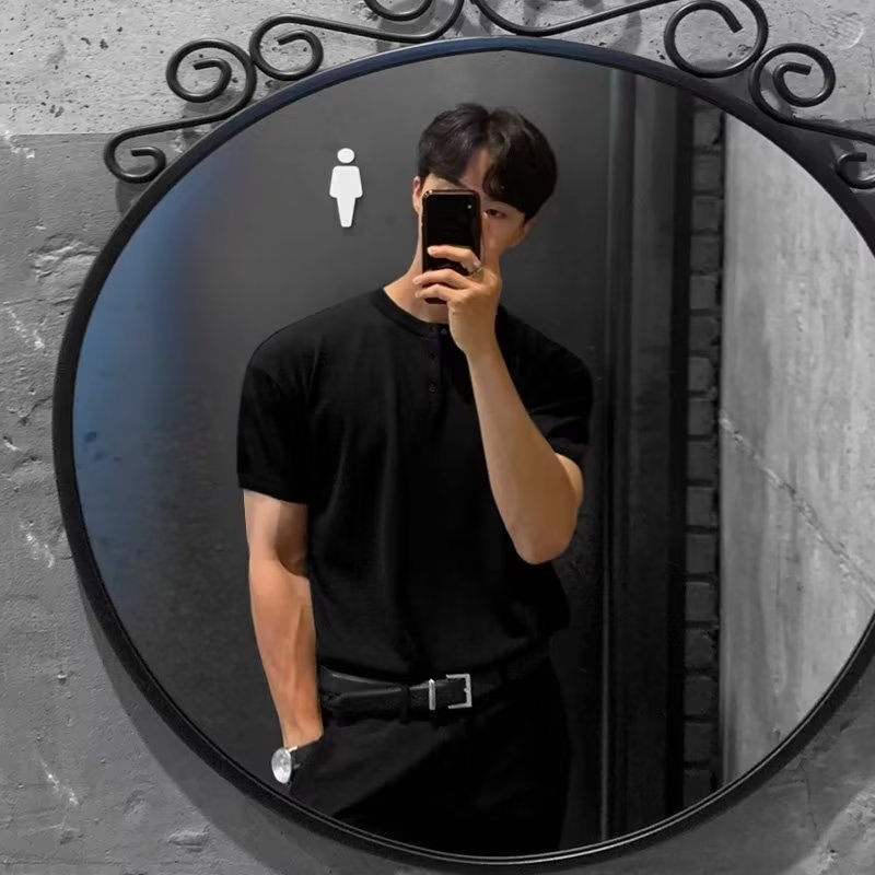 Nueva Camiseta de manga corta de seda de hielo a rayas casual ropa superior de los hombres delgados simples suéter de moda
