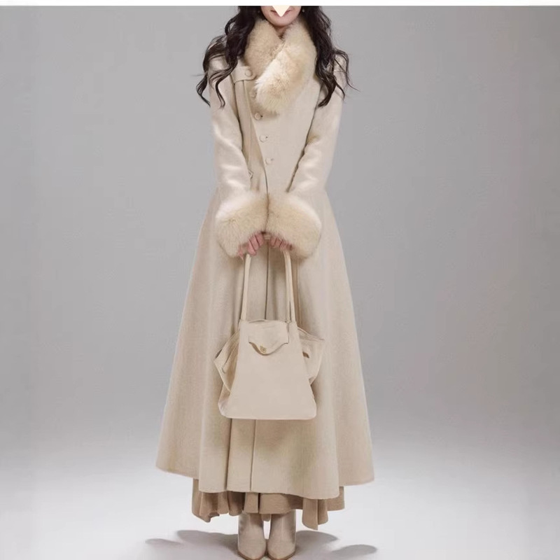 2026 New Stylish Long Wool Coat with Large Fur Collar, Gentle and Elegant Style, Waist-Cinching Design, Double-Sided Wool