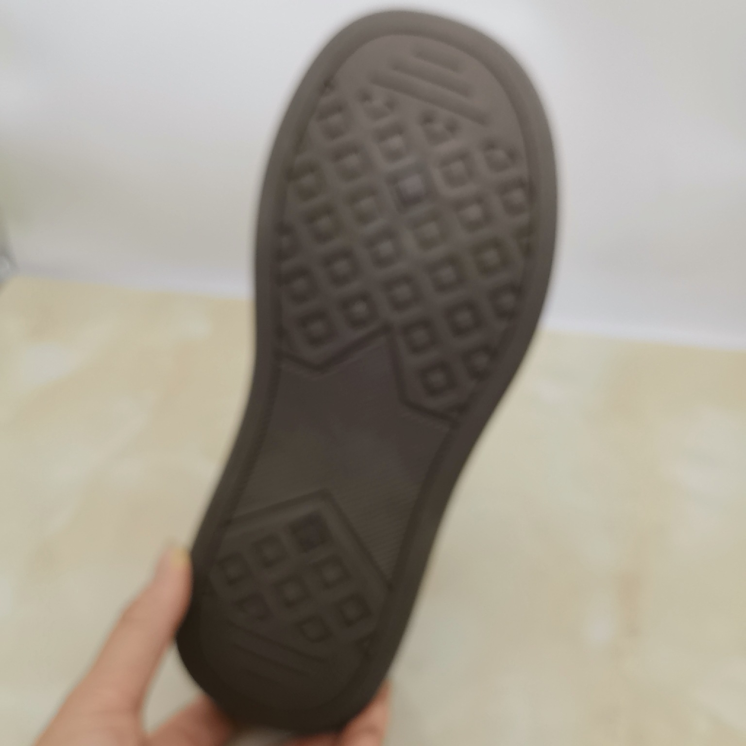 36-40 Tamaño de primavera y otoño nuevos zapatos de entrenamiento para niños de tamaño medio y grande zapatos casuales con zapatos de skate de entrenamiento anti-deslizante clásicos suaves