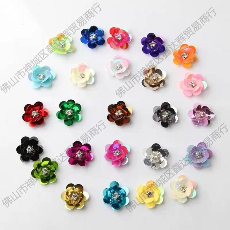 Набор для рукоделия: пайетки, цветы, нашивки, бисерные цветы, тканевые нашивки, аксессуары