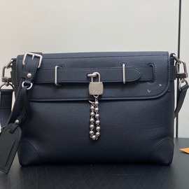 L驴男士单肩斜挎包信差包功能粒面小牛皮新款高品质图片实拍