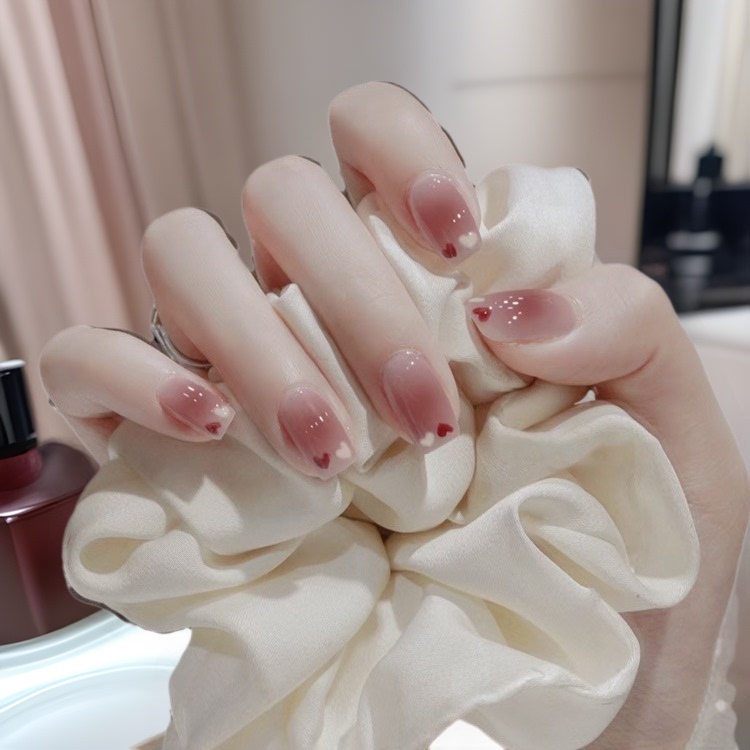 Pure hand-worn armour red hand-painted love simple gentle white detachable nail patch finished short